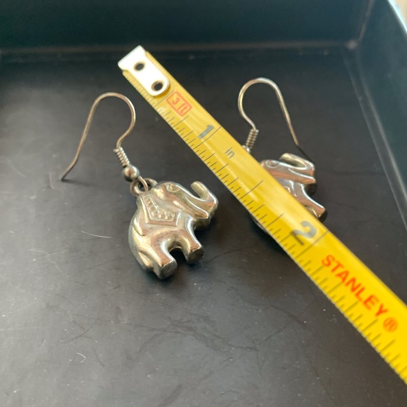 Vintage Elephant Pierced Silver Earrings - Picture 3 of 3